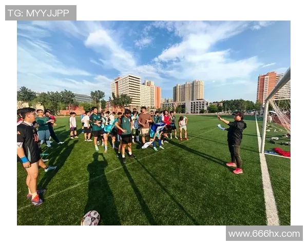 足球黑人在绿茵场上的奋斗与荣耀展现了体育的力量与包容性 足球黑人在绿茵场上的奋斗与荣耀展现了体育的力量与包容性